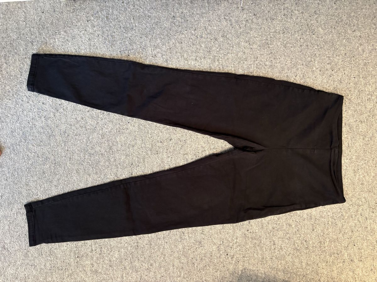 Calzedonia Pantaloni: Calzedonia schwarze Jeans Grösse S  – Usato da Ebertswil venduto da shushuj