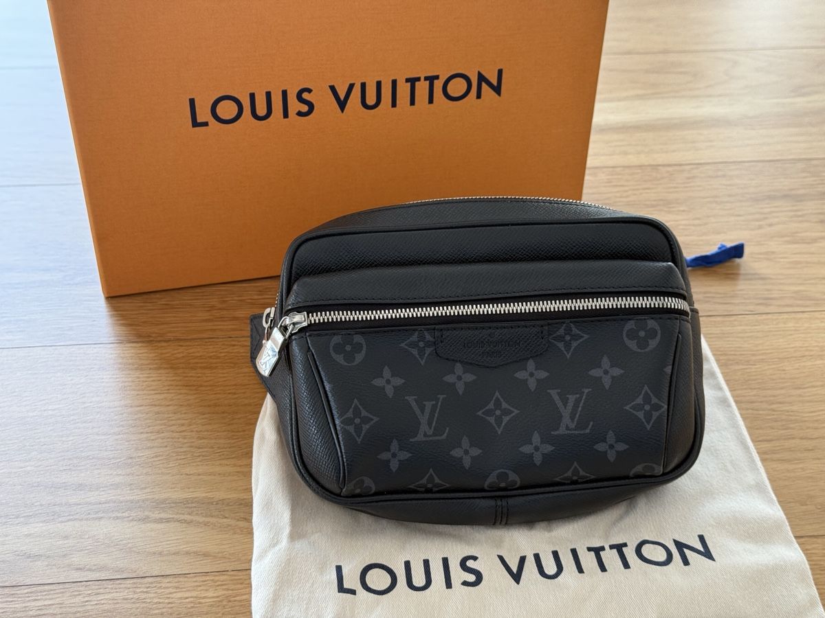 Louis Vuitton Borse: Louis Vuitton Bumbag Tasche – Usato da Niedergösgen venduto da Lifestyle-85 2