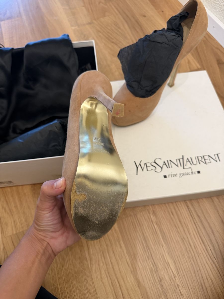 Saint Laurent Chaussures femmes: YSL Pumps beige size 37.5 suede with box – D'occasion à Reinach BL par K.zh.A 2