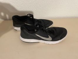 Nike Flex Experience 4 (GS) Laufschuh, Grösse 38.5