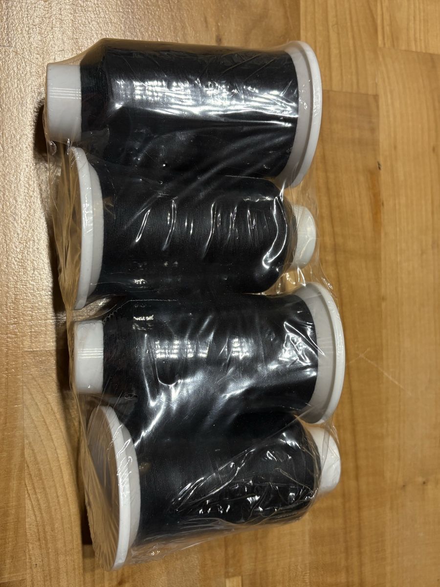 Cordicelle & Fili: Overlock Nähfaden 4x 2500 Meter – Nuovo e nell'imballaggio originale da Rümlang venduto da euqinom16