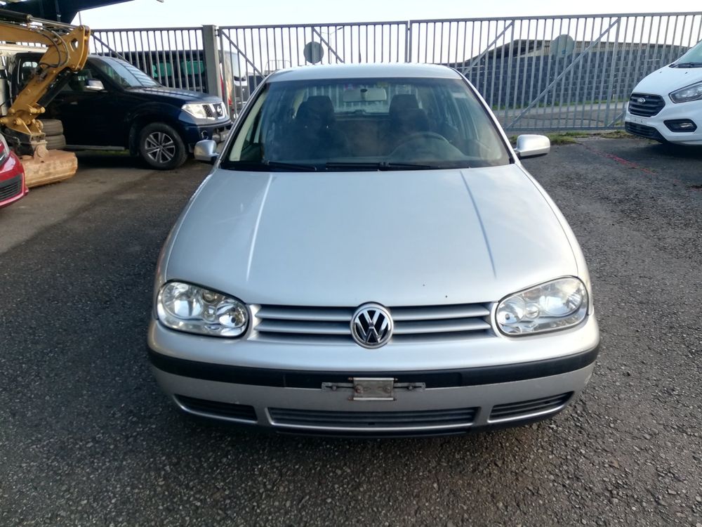 VW GOLF 1,6