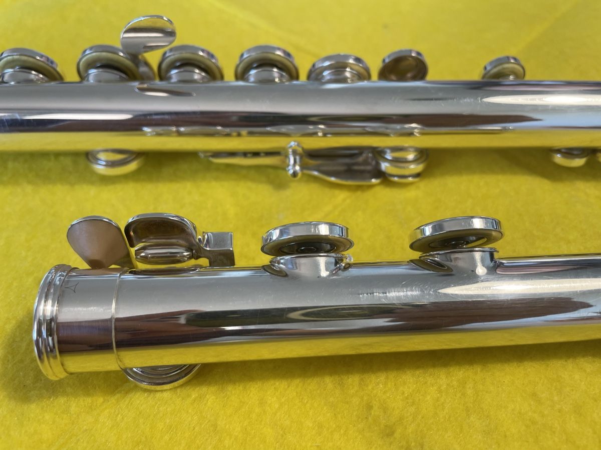 Yamaha Strumenti musicali: Yamaha YFL 281 Flute, top – Usato da Neuchatel venduto da gus_2dmy 5