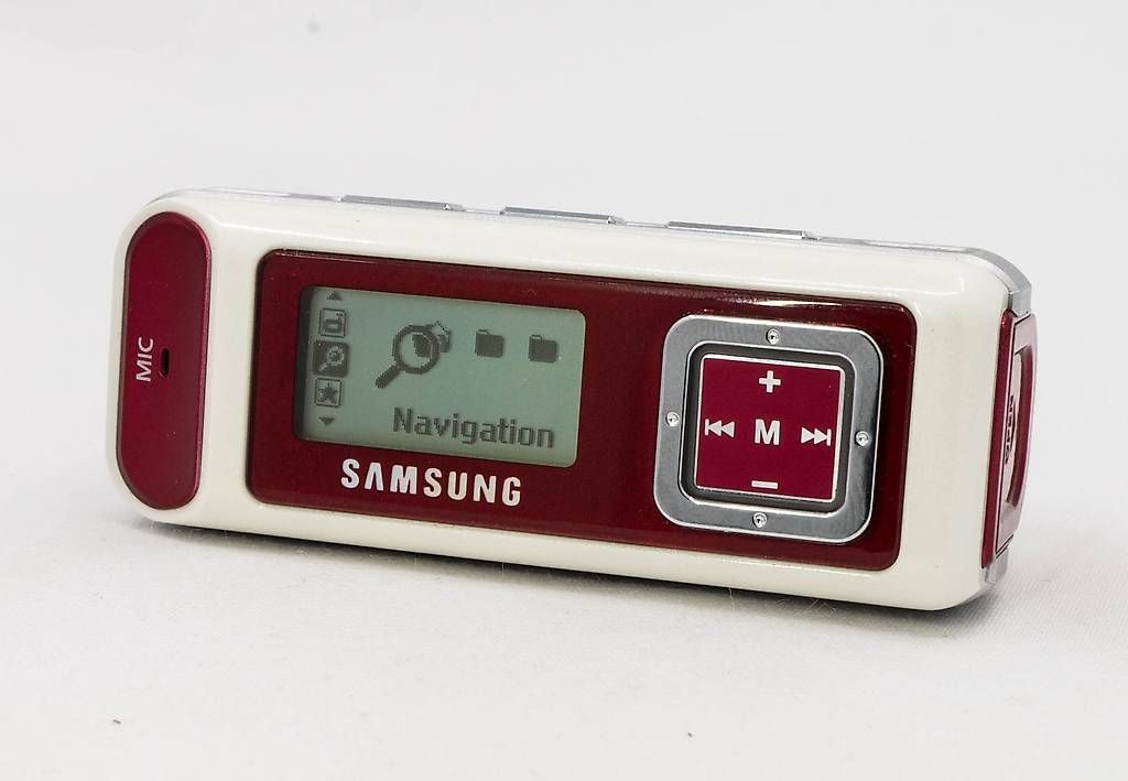 Samsung Lettore multimediale portatile: Samsung YP-C1 Mp3 Player - sUPerB ConDiTiON – Nuovo (secondo la descrizione) da Thörishaus venduto da vintagger