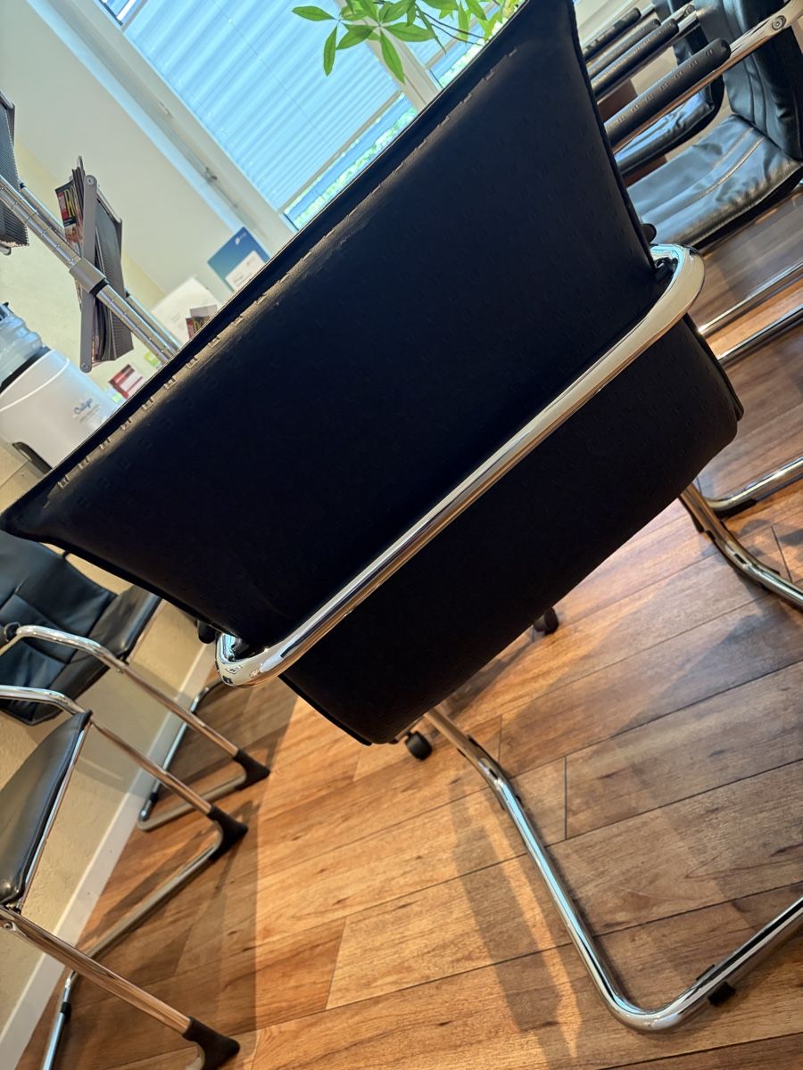 Stühle: 6 Leder Freischwinger  – Gebraucht aus Zürich von uao_p75z 1
