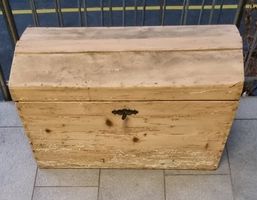 Antike Runddeckel-Truhe restauriert & individuell gestaltbar
