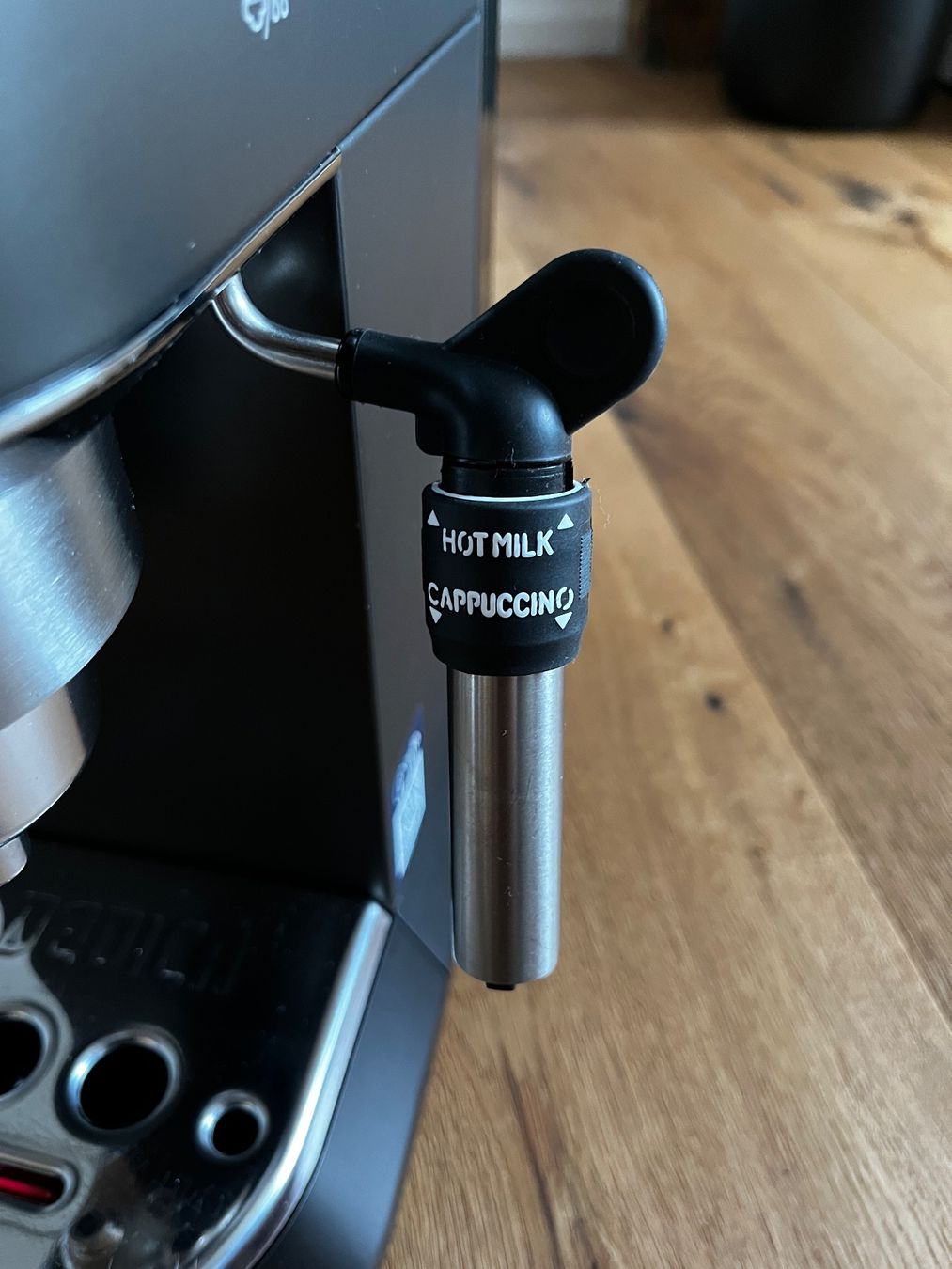 De'Longhi Machines à café & Machines à expresso: DE-LONGHI Dedica Style EC685.M – Neuf (Voir description) à Züberwangen par lndbmnn 3