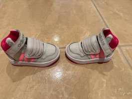 Adidas NWT Turnschuhe, 20