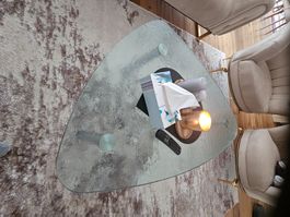 Dreieckiger Glas Couchtisch, Top Zustand, einmalig!
