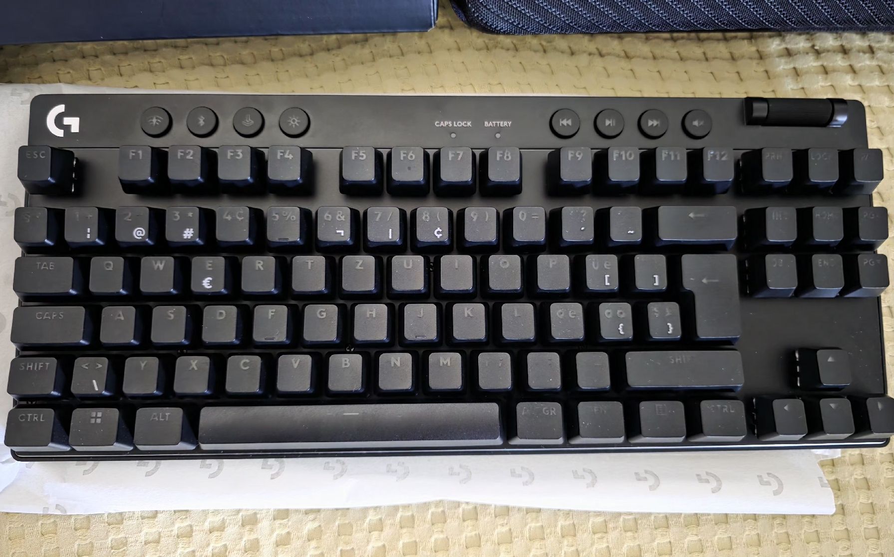 Logitech Tastiere: LOGITECH G PRO X TKL LIGHTSPEED – Nuovo (secondo la descrizione) da Basel venduto da Cod1987 1