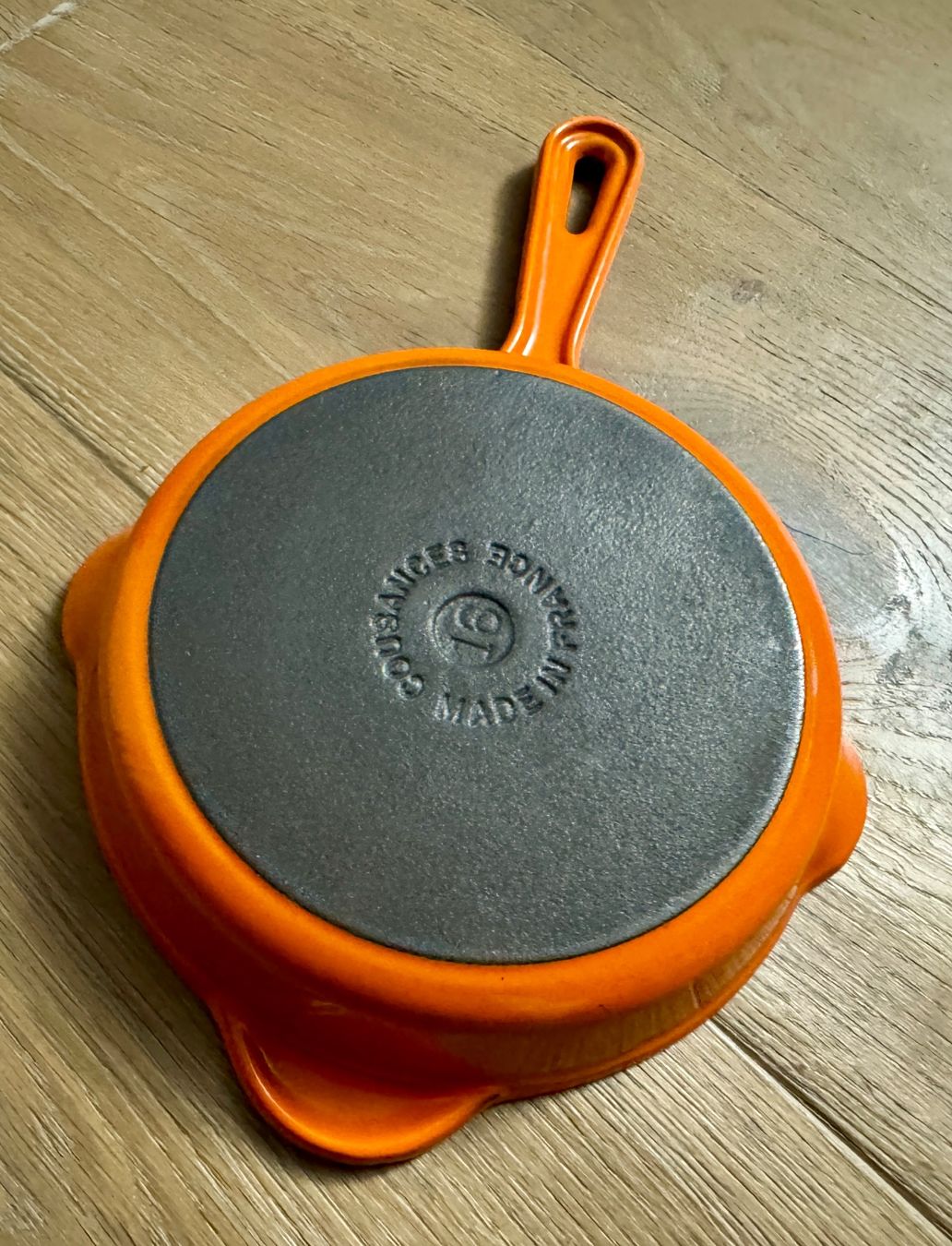 Cousances Padelle: Gusseisen Pfännchen emailliert Emaille 16 cm Cousances – Usato da Rothrist venduto da Luckywinner 4
