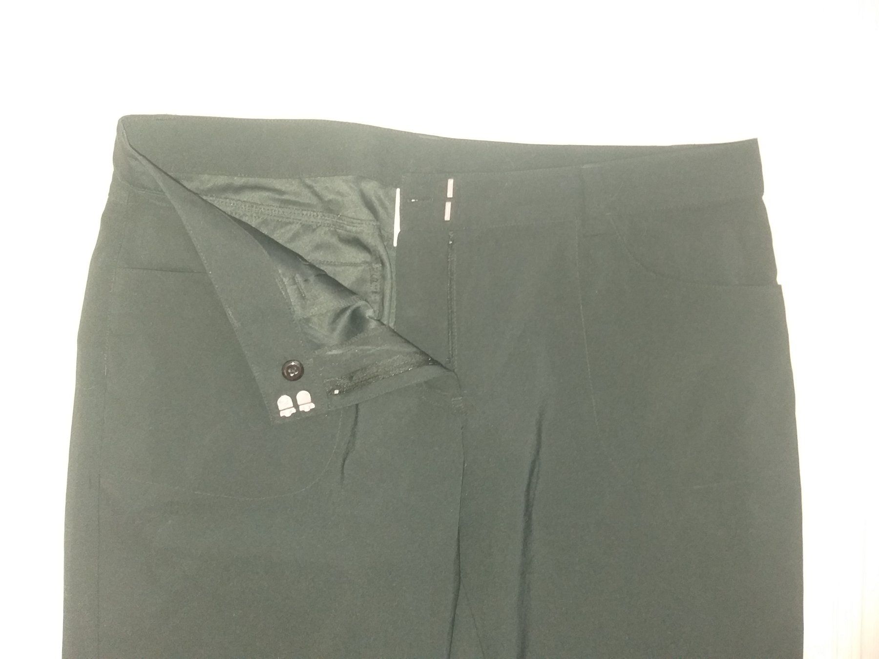 Nike Hosen: NIKE  Pantalon/Hose  Taille / Grosse 44 – Gebraucht aus Cossonay-ville von Super-Price-Quality 2