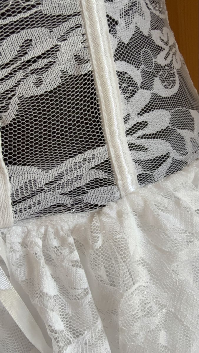 Tute: Spitzenjumpsuit in Miederoptik – Nuovo (secondo la descrizione) da Sigriswil venduto da ck56 7