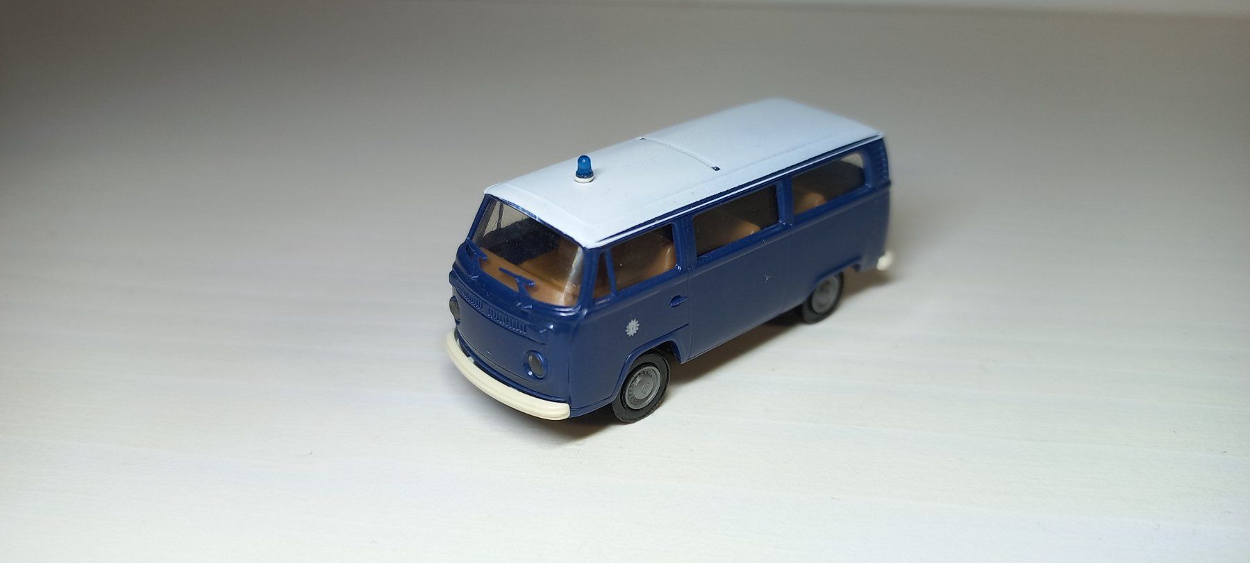 Brekina Modellini d'auto: BREKINA H0 1:87 VW Bus T2 "Polizei" – Usato da Olten venduto da bananariff 2
