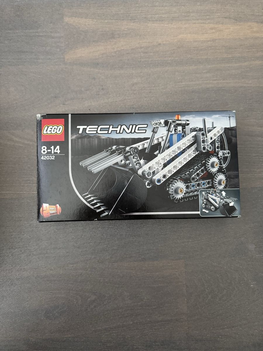Lego Spielzeuge: Lego Technic „Kompakt-Raubenlader“ – Gebraucht aus Fehraltorf von oli_5cf6