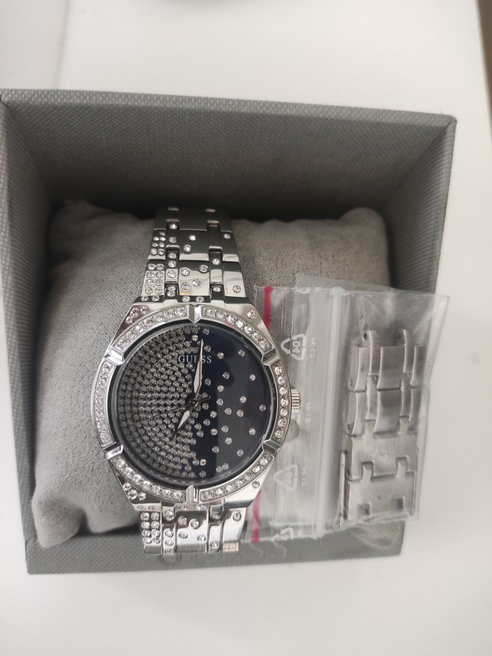 Guess Orologi: GUESS Uhr – Nuovo e nell'imballaggio originale da Allschwil venduto da Livy_83 2