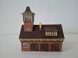 Modellhaus Gerätehalle mit Turm - Vollmer