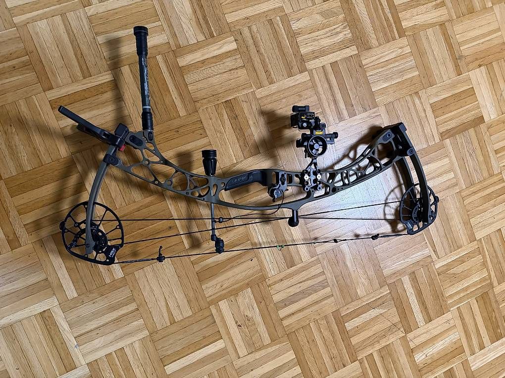 Tiro con l'arco: LH Compound Hoyt Alpha X 33 – Usato da Dietikon venduto da Winkeldieb 1