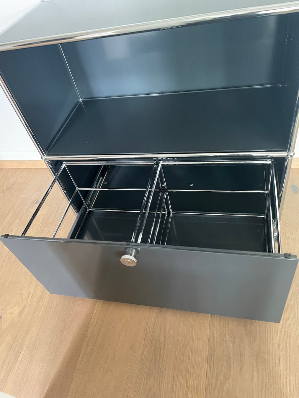 USM Cassettiere: USM Sideboard Anthrazitgrau – Usato da Rafz venduto da Alwhappy 2