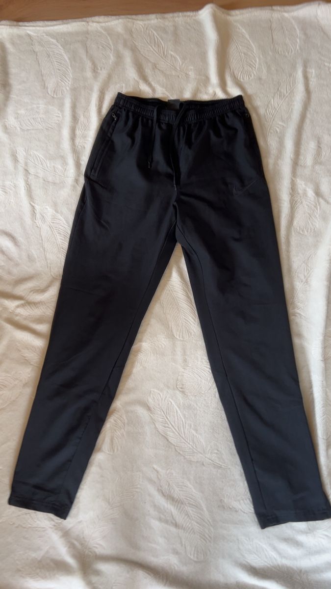 Nike Pantalons: nike jogginghose – Neuf (Voir description) à St. Margrethen SG par swiss_secondhand 1
