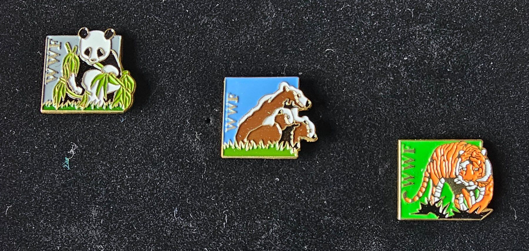 WWF Placchette & Badge: WWF Anstecknadeln Set – Usato da Windisch venduto da Moosarchat 1