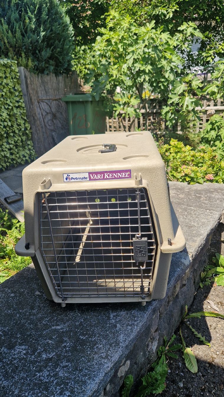 Käfige, Transport & Sicherheit: Hundebox VARI KENNEL – Gebraucht aus Hinwil von Jackweed
