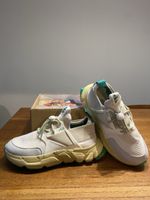 Ekn Sneaker
