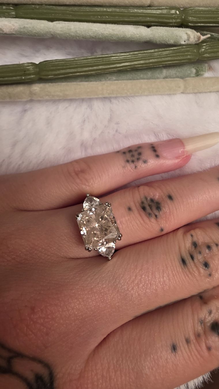 Ringe: Silber Ring mit rosa Stein – Gebraucht aus Widen von kev_f5vk