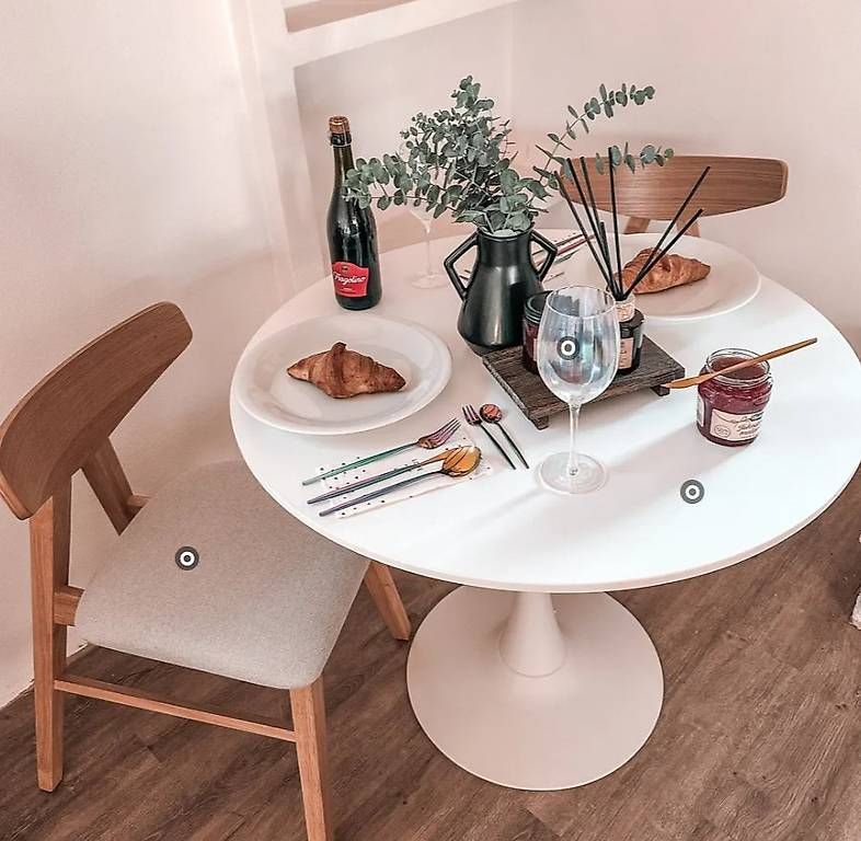 Beliani Tische: NEU - Esstisch BOCA Weiss 90 cm – Gebraucht aus Bern von zanie