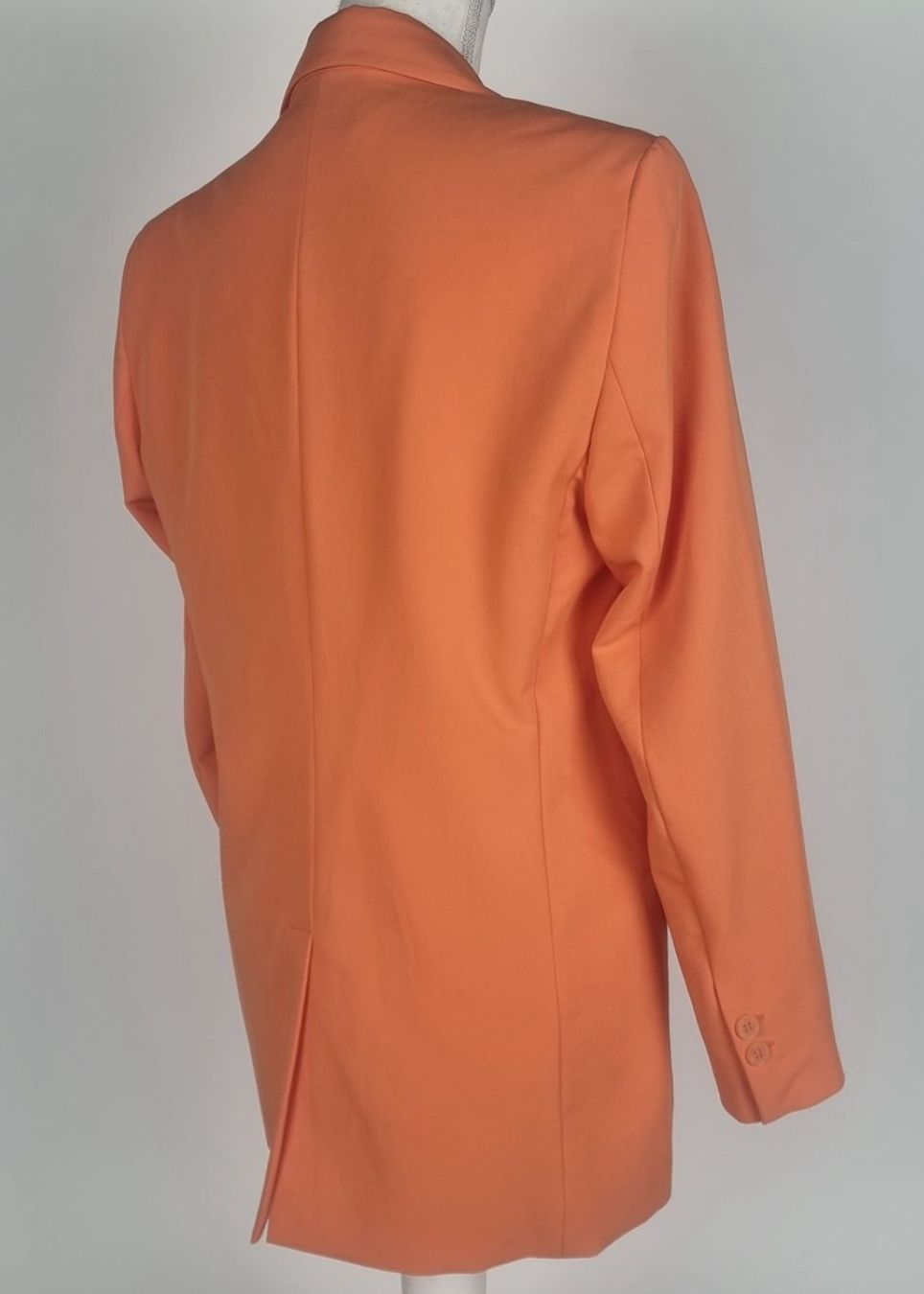 Bershka Giacche: BERSHKA Blazer orangefarben Gr. XS – Usato da Ittigen venduto da carpediempotato 1