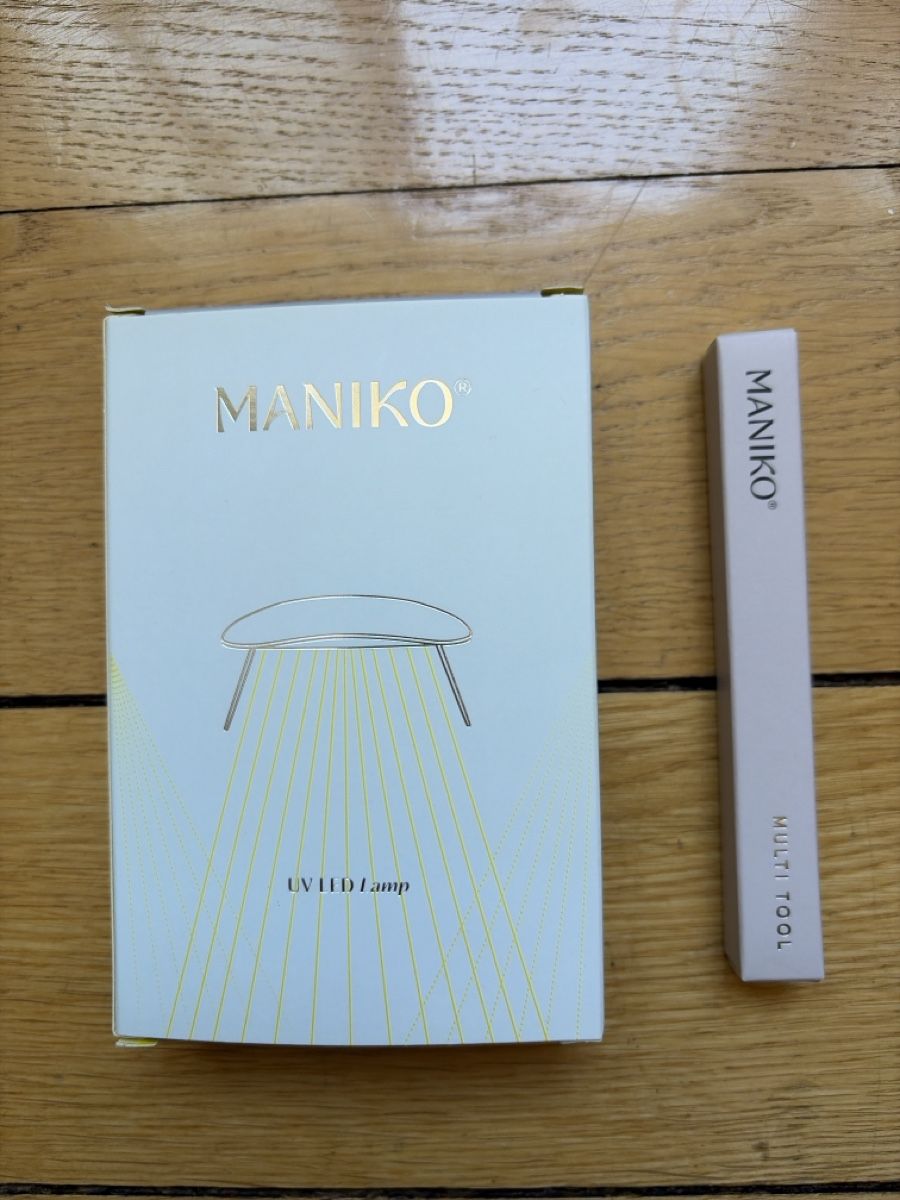 Unghie finte: Maniko UV Lampe und Multitool – Nuovo (secondo la descrizione) da Basel venduto da Wotan