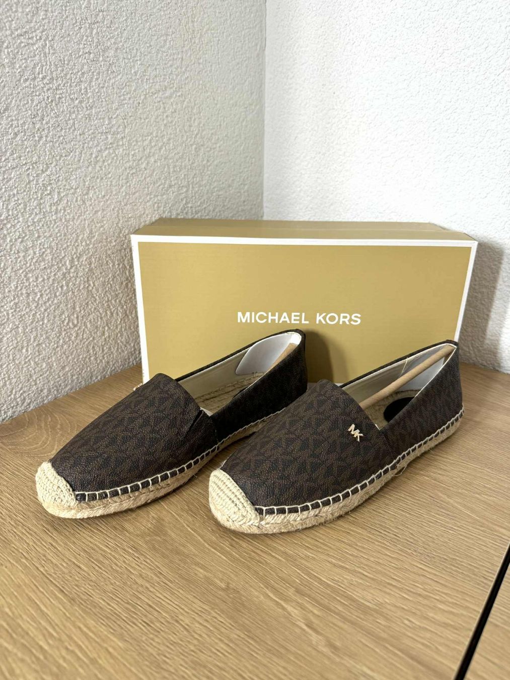 Michael Kors Scarpe da donna: Michael Kors Espadrilles Schuhe Größe 37 mit Karton – Nuovo (secondo la descrizione) da Wil SG venduto da ale_x2zk 1