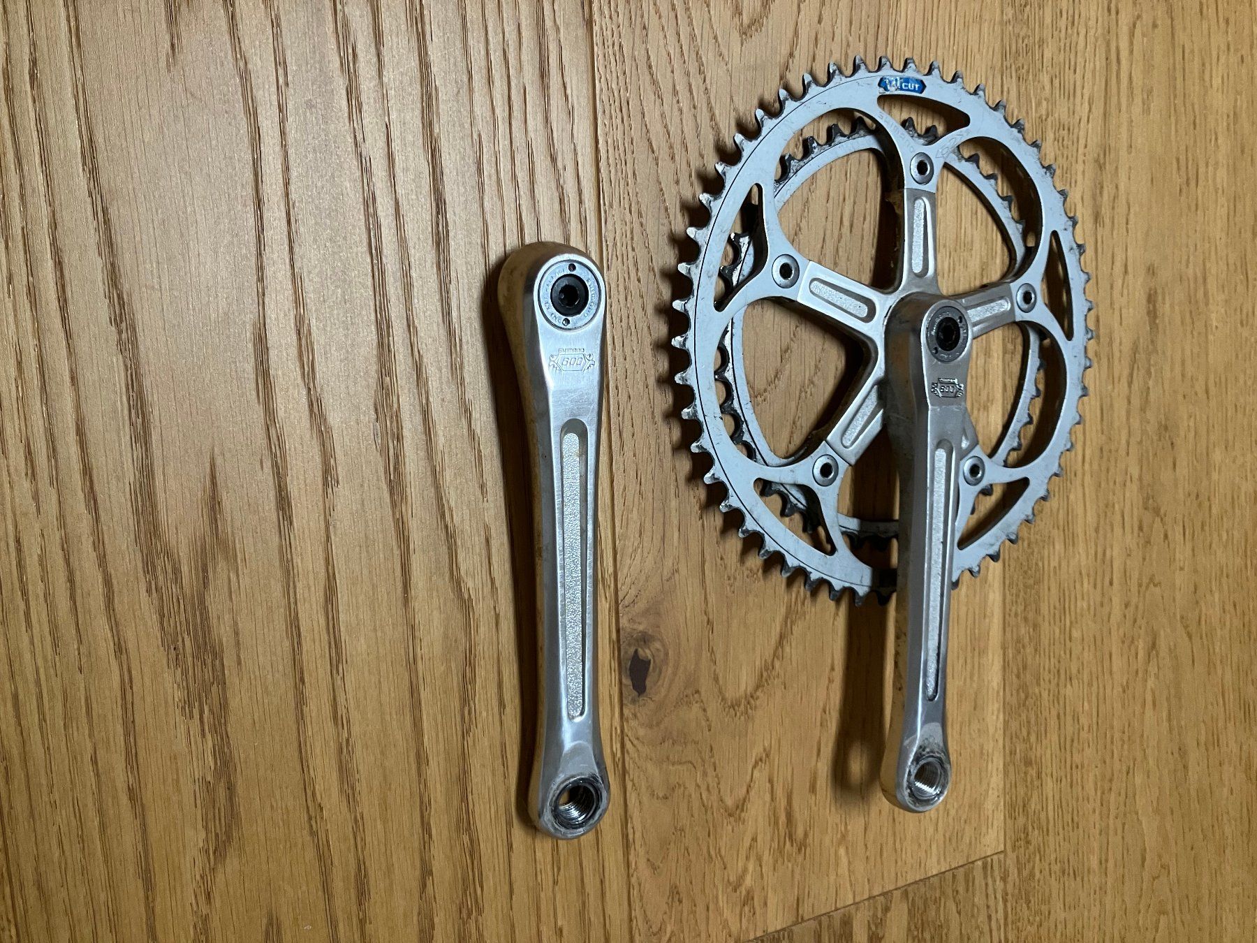 Pezzi di ricambio: Shimano 600 Arabesque Kurbelgarnitur – Usato da Obermumpf venduto da Estrela67 5