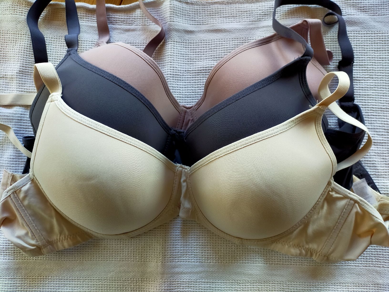 Altra biancheria intima: Microfaser Full Cup Bügel BH    80D / 3er Set – Nuovo e nell'imballaggio originale da Oberhofen TG venduto da tryxta