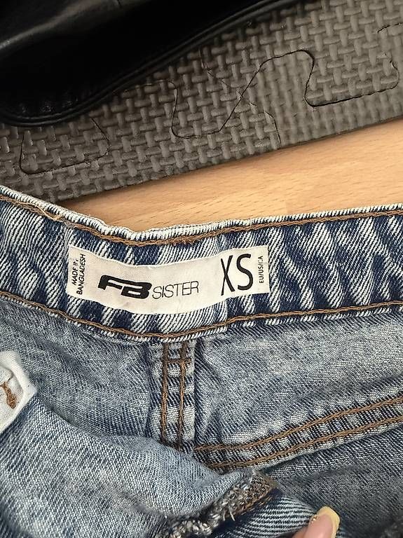 Lotti & Set di vestiti: Shorts und Rock – Usato da Oensingen venduto da luk_6wrk 2