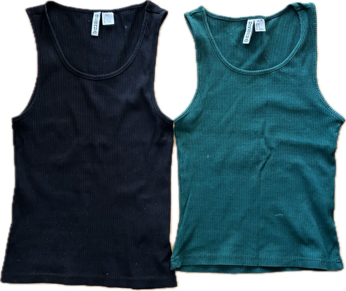 Top: H&M Divided Basic Tanktops, Grösse S, Top Zustand! – Usato da Zürich venduto da lin_j7p9
