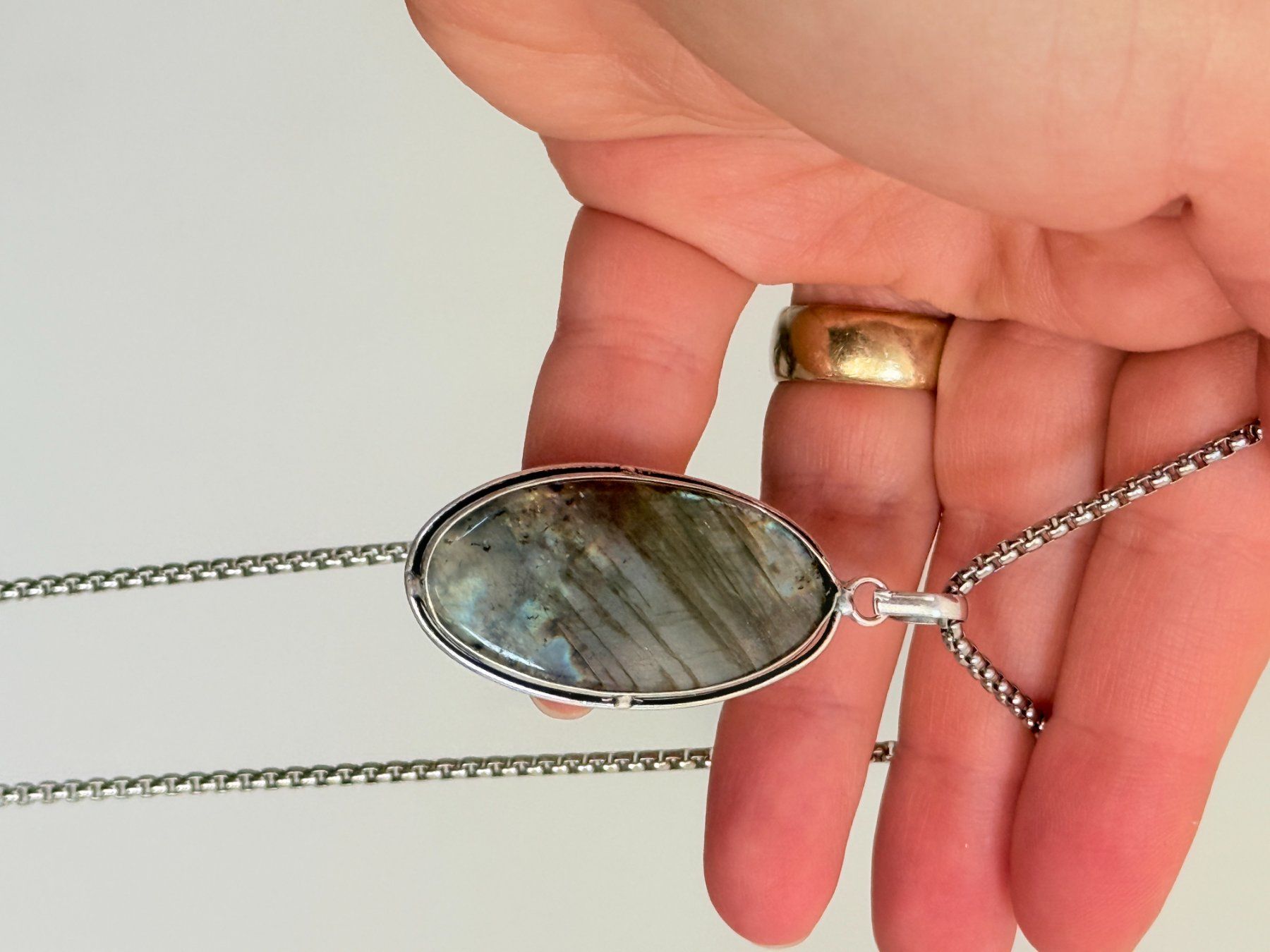 Catenine: Collier avec pendentif labradorite ovale – Nuovo e nell'imballaggio originale da Genève venduto da AWWA 5