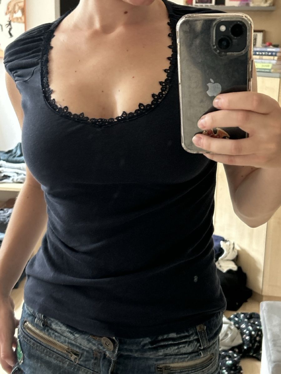 Vero Moda Top: Verro Moda Top Dunkelblau Grösse S – Usato da Bremgarten b. Bern venduto da lisapisa44