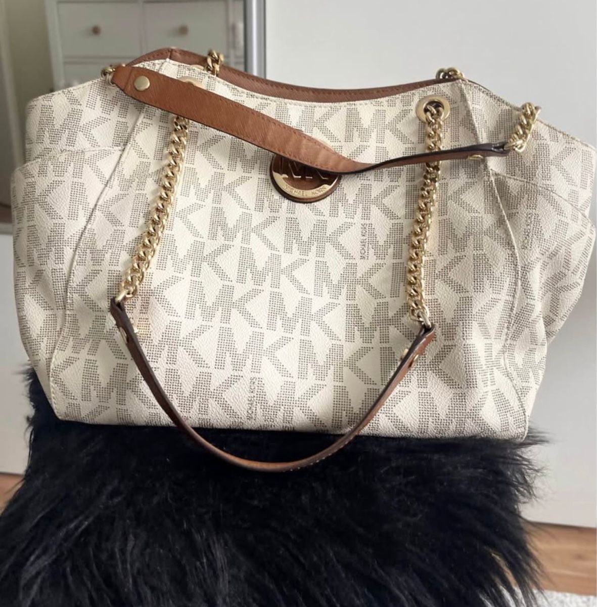 Michael Kors Taschen für Damen: Michael Kors Handtasche – Gebraucht aus Sargans von mir_y2db 1