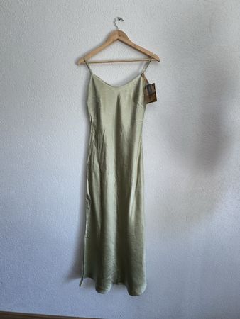 Langes grünes Kleid, Größe S, neu， 100% Acetatgewebe