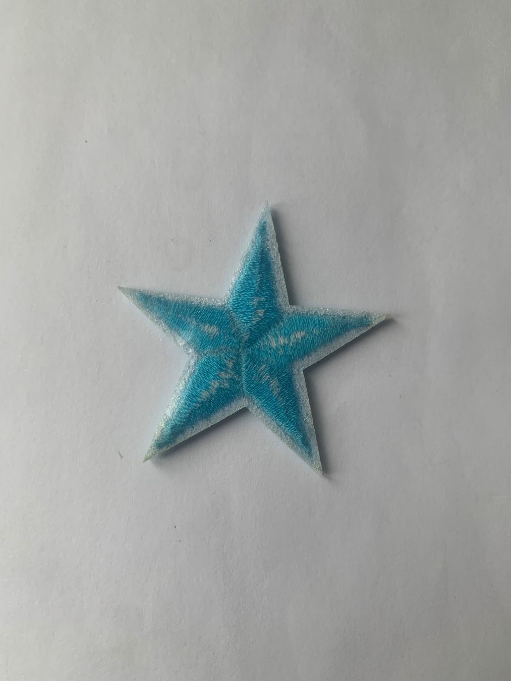 Toppe: Stern Hellblau Badge, Patch, Bügelbild – Nuovo e nell'imballaggio originale da Ostermundigen venduto da Mcone 2