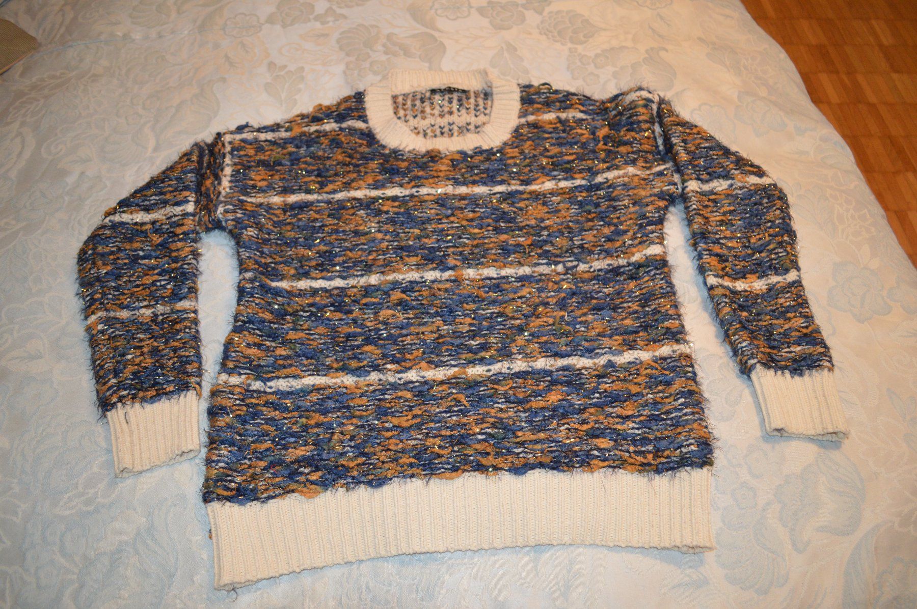 Maglioni & Felpe: Maglia da donna con lurex – Nuovo (secondo la descrizione) da Brione s. Minusio venduto da clk_8kjj