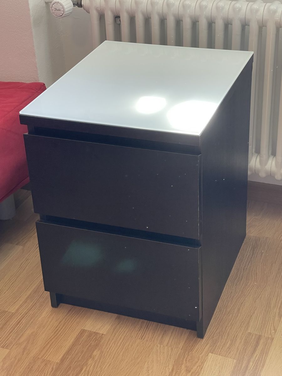 Comodini: 2x Ikea Malm Kommode schwarz mit Glasplatte weiss – Usato da Rapperswil SG venduto da Jule1410 3