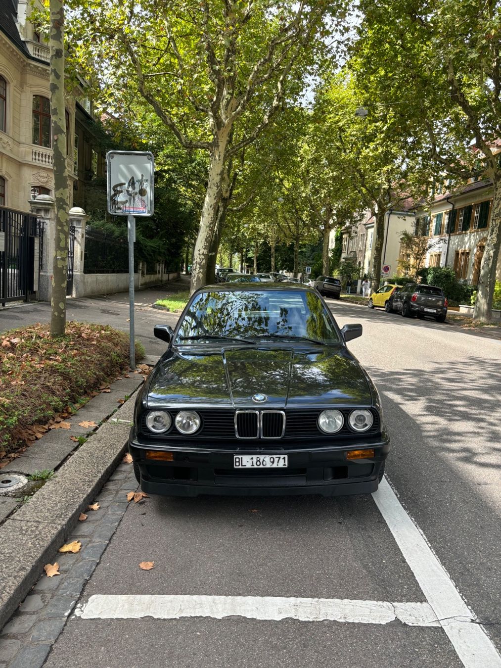 BMW Autos: BMW 318is E30 – Gebraucht aus Binningen von  3