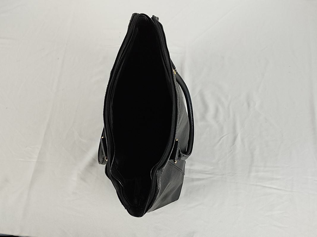 Estée Lauder Taschen für Damen: ESTÉE LAUDER Kunstledertasche schwarz – Neu (gemäss Beschreibung) aus Schübelbach von Restwert_Schubelbach 3