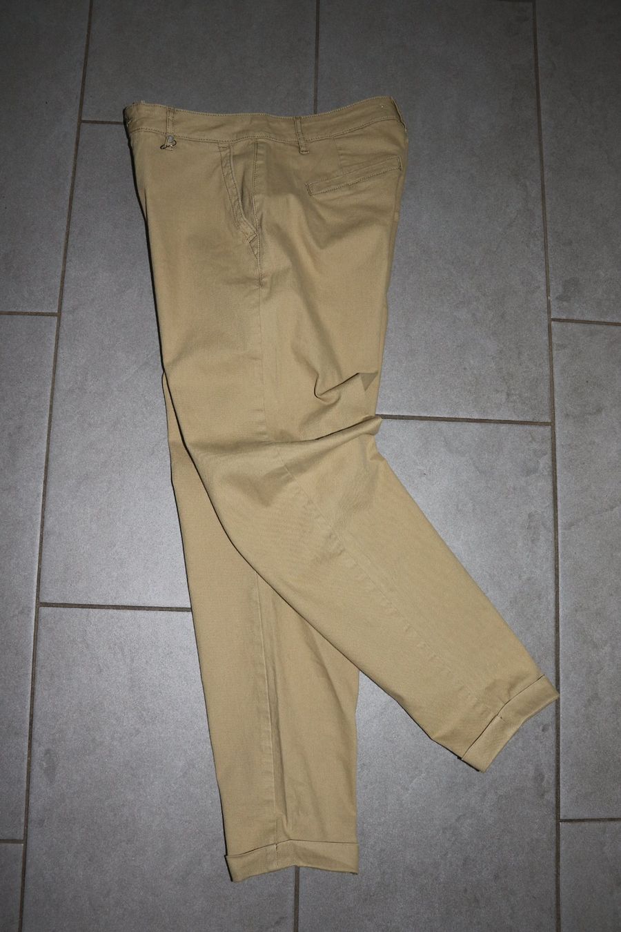 Nile Pantaloni: NILE lässige neue Hose eher Gr.M – Nuovo (secondo la descrizione) da Oberwil-Lieli venduto da Svetlana28 5