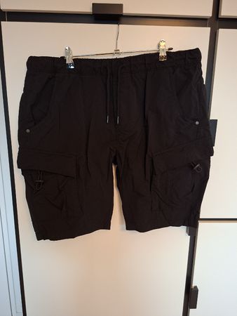 Denim 1982 Schwarze Cargo Sommershorts Grösse L