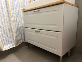 IKEA Badezimmer-Unterschrank grau/Eichenholzplatte/Godmorgon