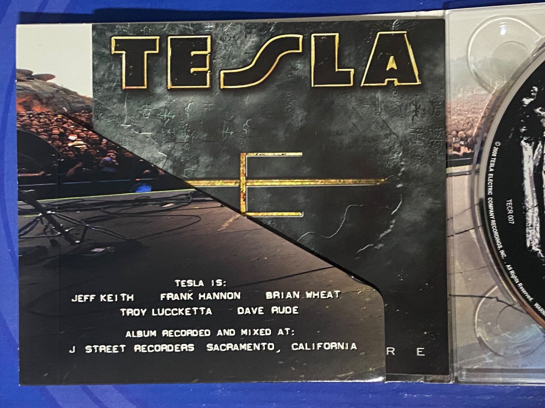 CDs: Tesla-Forever More – D'occasion à Muri b. Bern par AdidasCollector 1