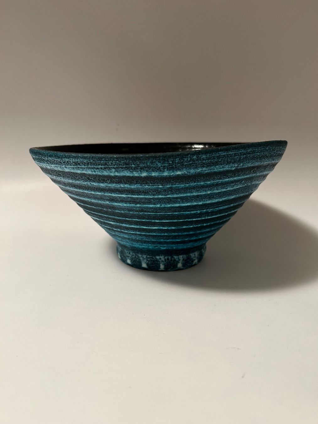 Schalen: Keramik Schale von Accolay ca.1960 Designklassiker – Gebraucht aus rotkreuz von baudisch 2
